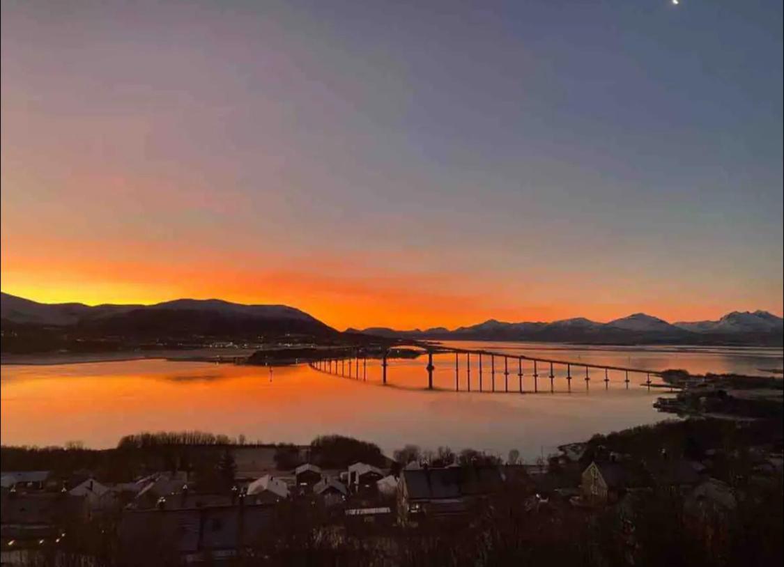 Vakker Og Romslig Pa Kvaloysletta Appartement Tromsø